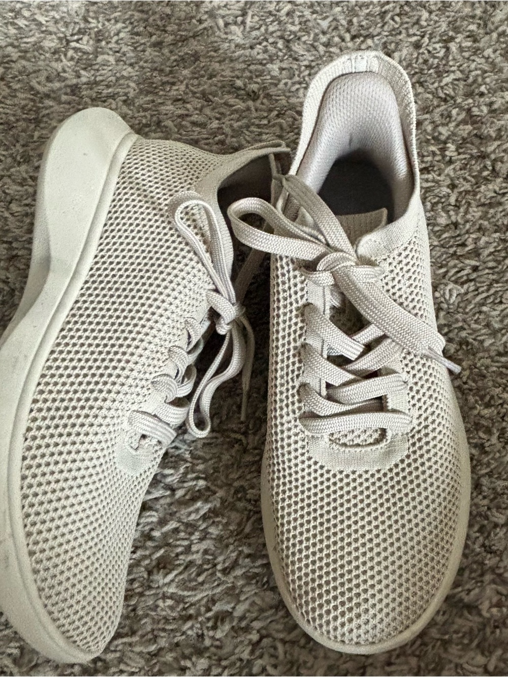 Vivaia  sneaker’s women athletic shoes  light neot sz 38 sz 8